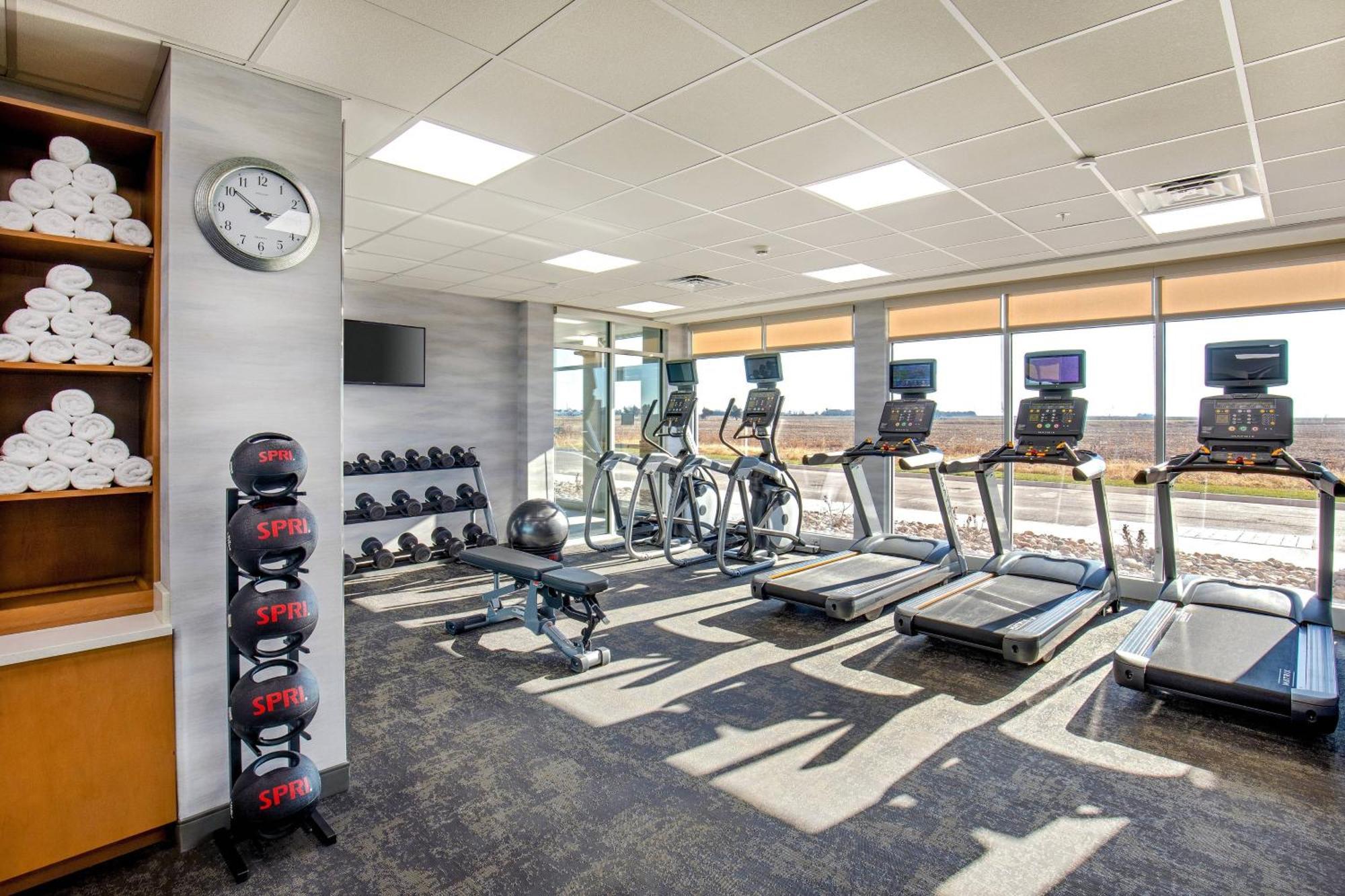 Fairfield Inn & Suites By Marriott Mcpherson Zewnętrze zdjęcie