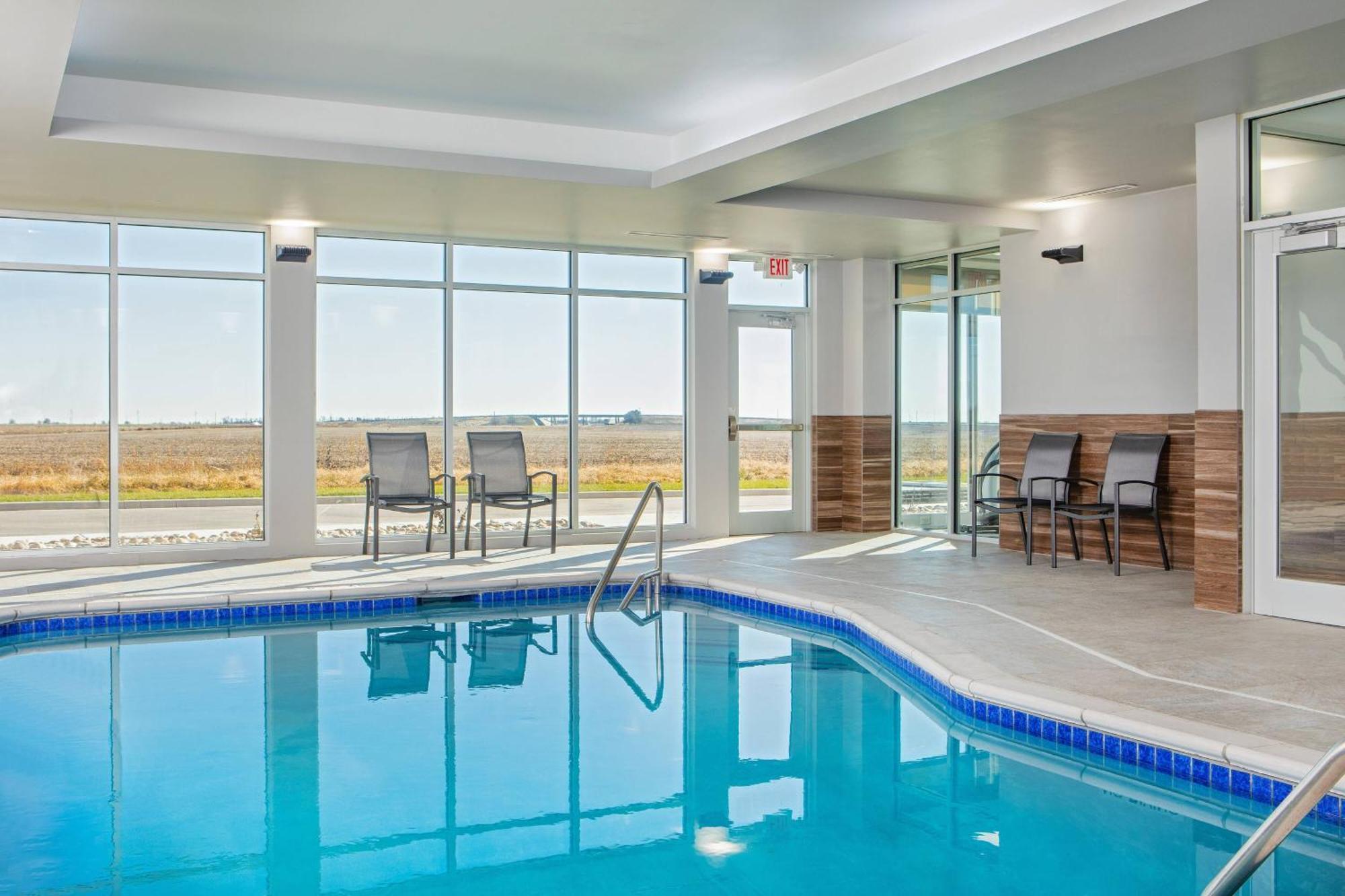 Fairfield Inn & Suites By Marriott Mcpherson Zewnętrze zdjęcie